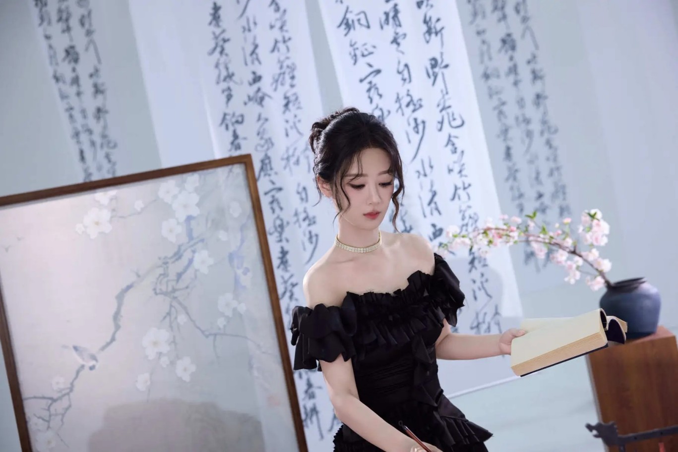 顶级女爱豆在上海遭私生爬入车辆后备箱偷拍！